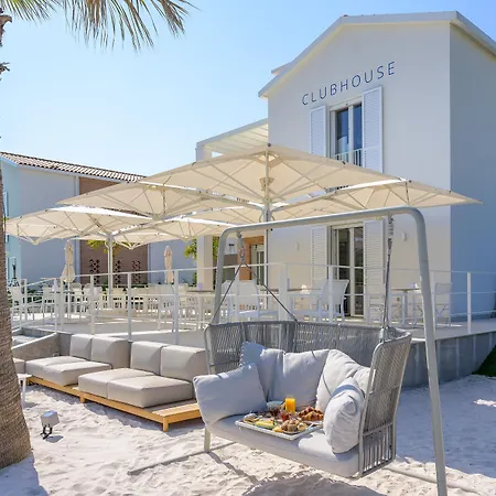 Pareus Beach Resort-3
